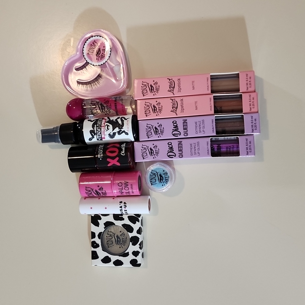 Medusa Makeup Bundle